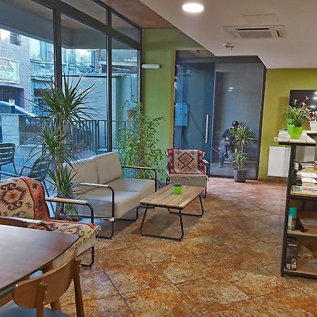 Green Inn Hotel ティビリシ エクステリア 写真