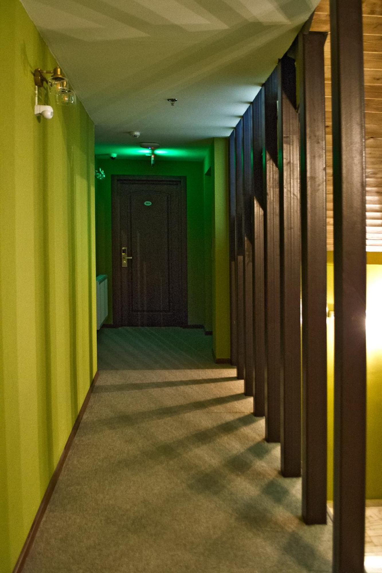 Green Inn Hotel ティビリシ エクステリア 写真