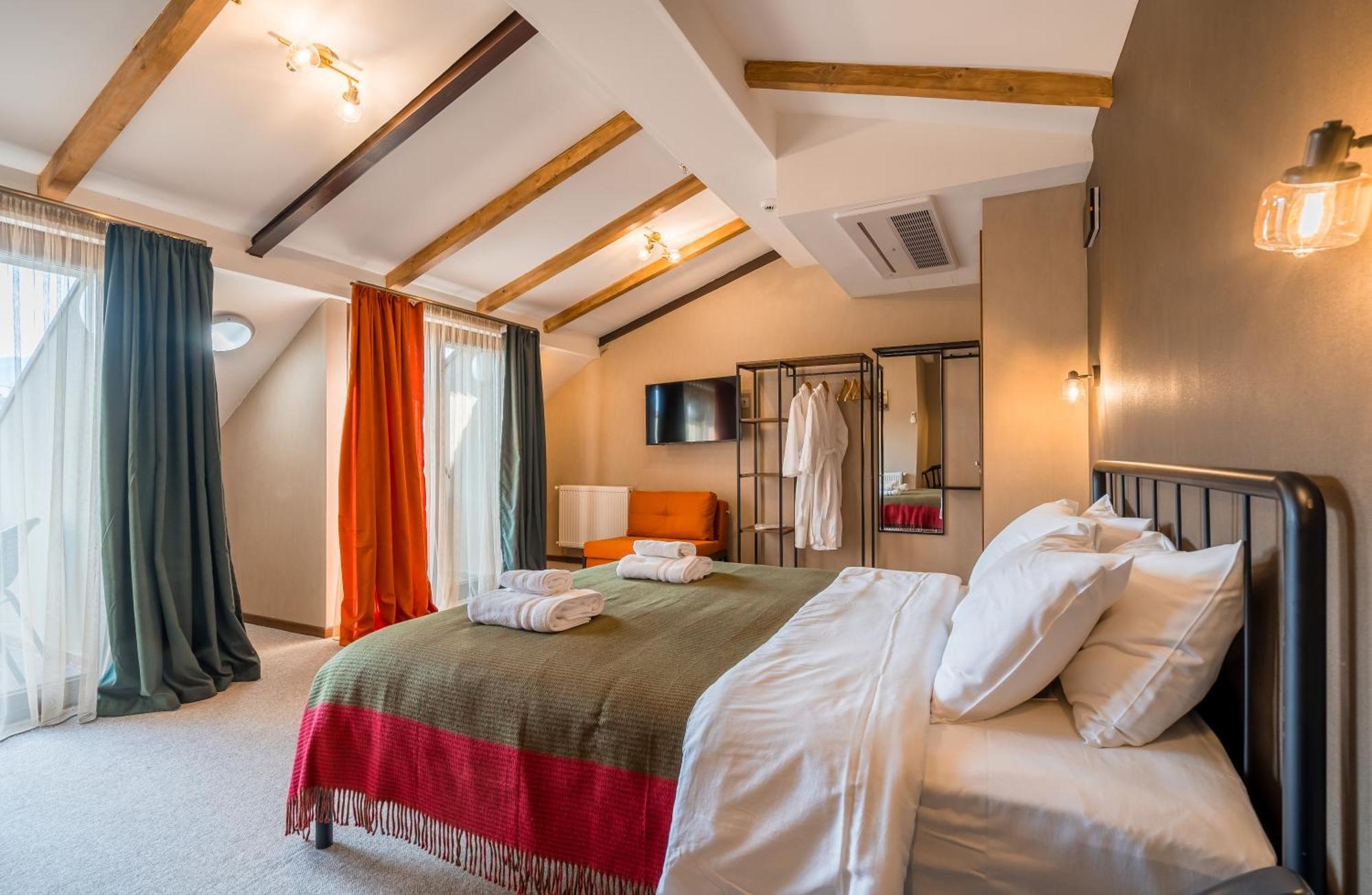 Green Inn Hotel ティビリシ エクステリア 写真