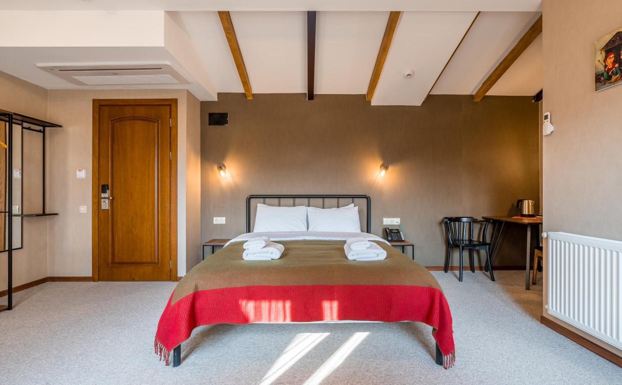 Green Inn Hotel ティビリシ エクステリア 写真