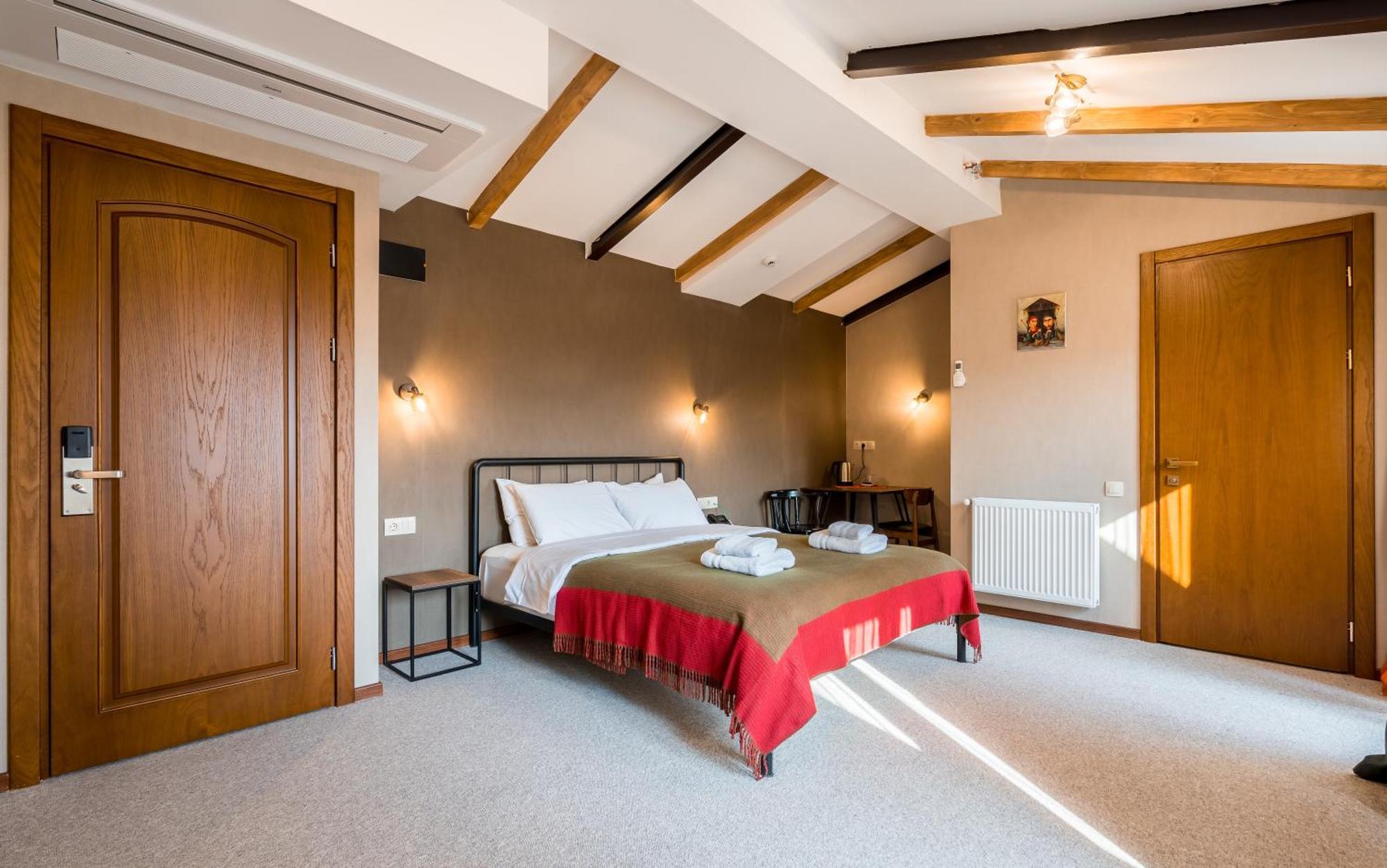 Green Inn Hotel ティビリシ エクステリア 写真