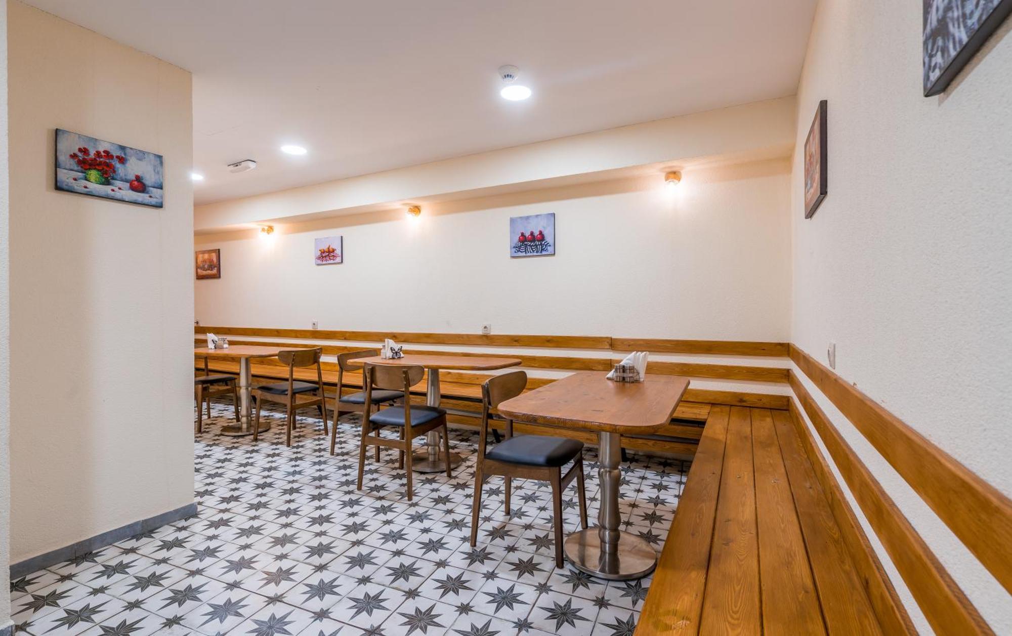Green Inn Hotel ティビリシ エクステリア 写真