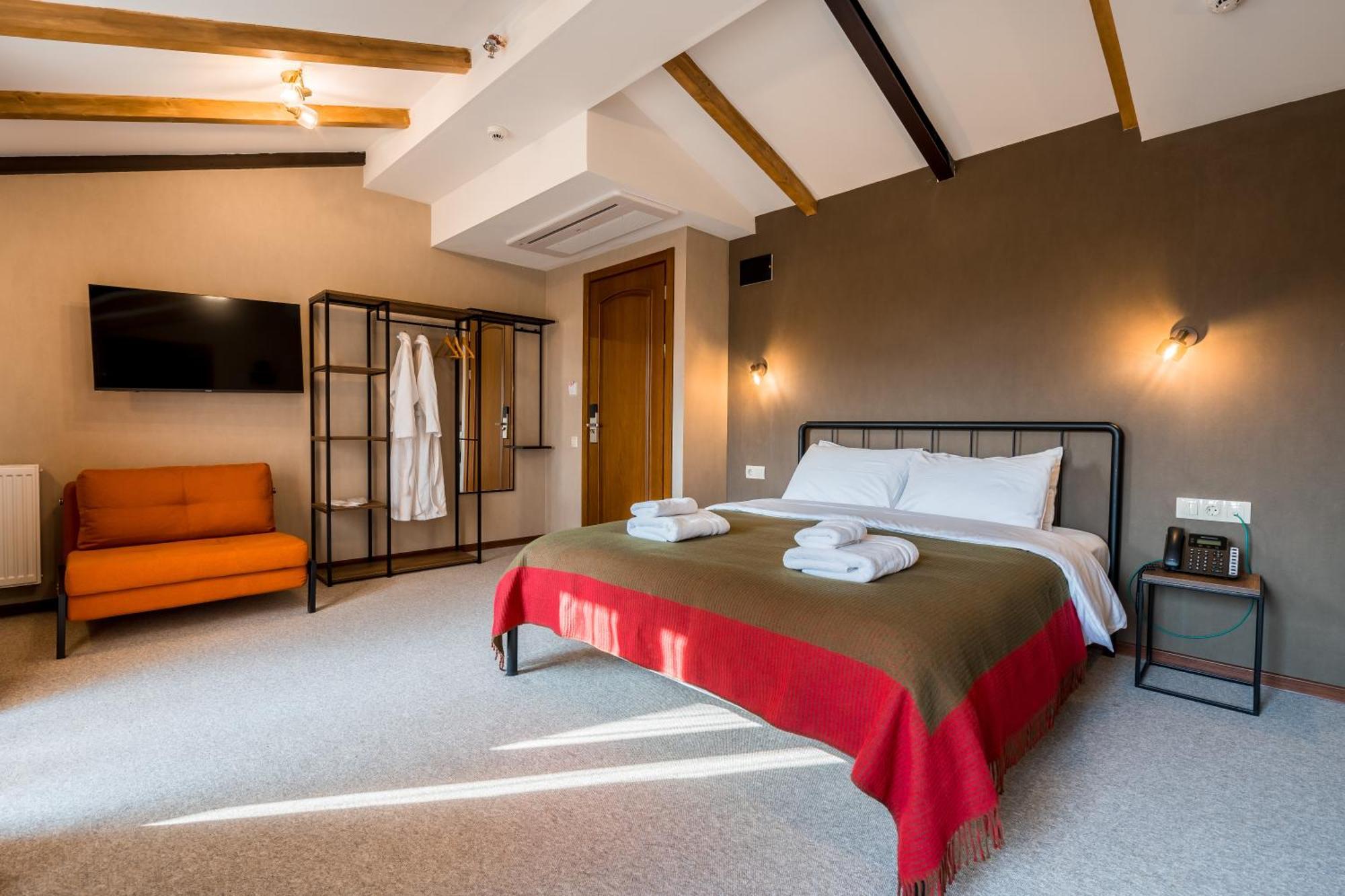 Green Inn Hotel ティビリシ エクステリア 写真