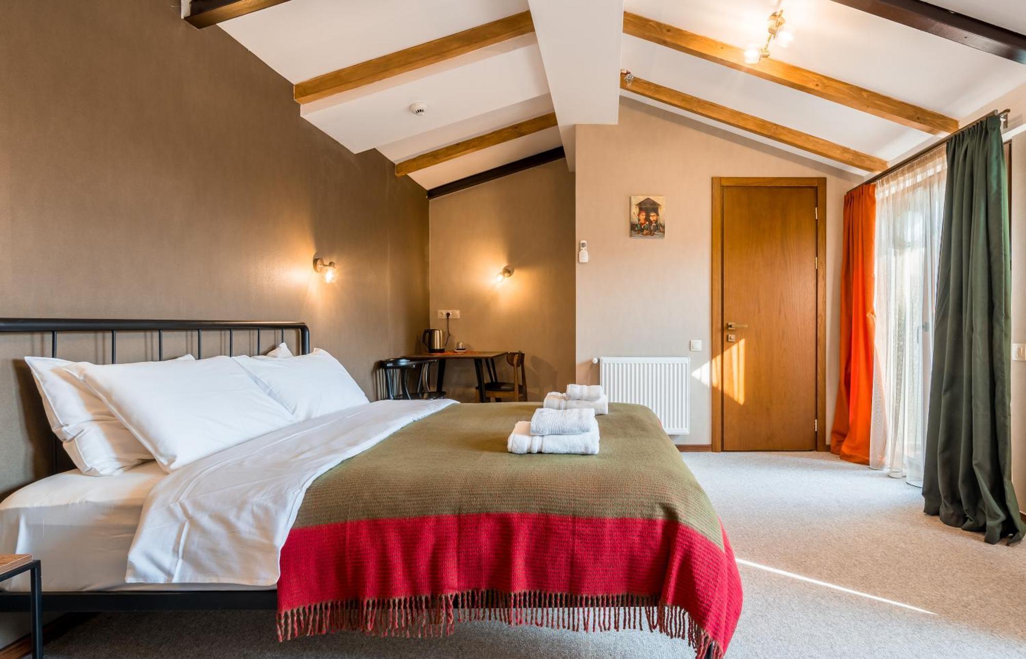 Green Inn Hotel ティビリシ エクステリア 写真