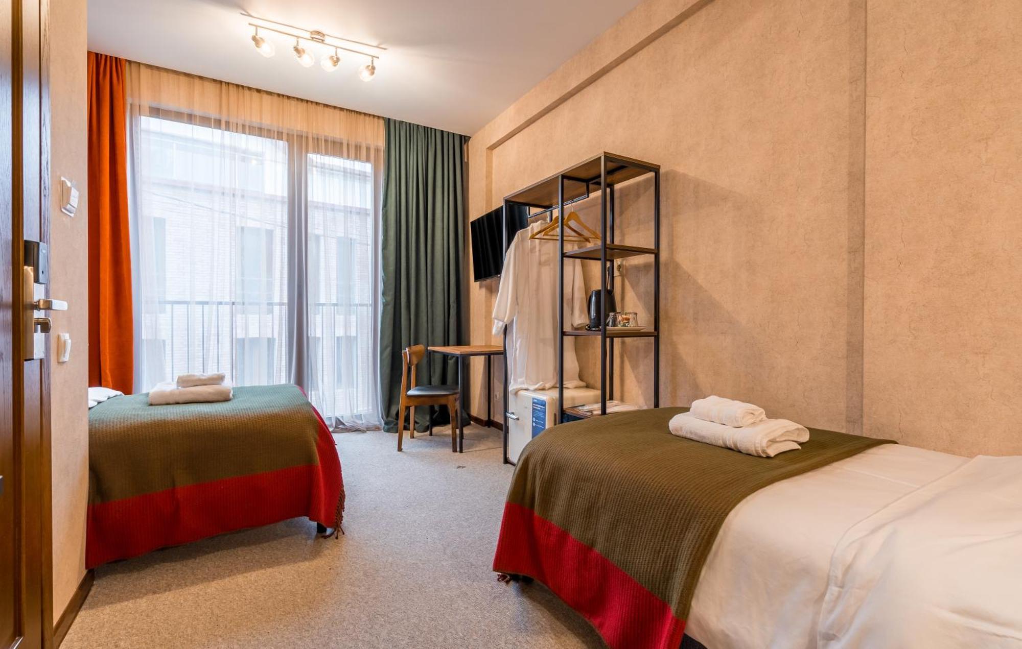 Green Inn Hotel ティビリシ エクステリア 写真